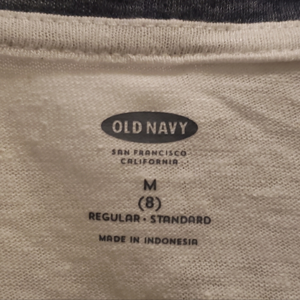 Girls long sleeve Old Navy T-shirt, size 8. New with tags. - Picture 3 of 5